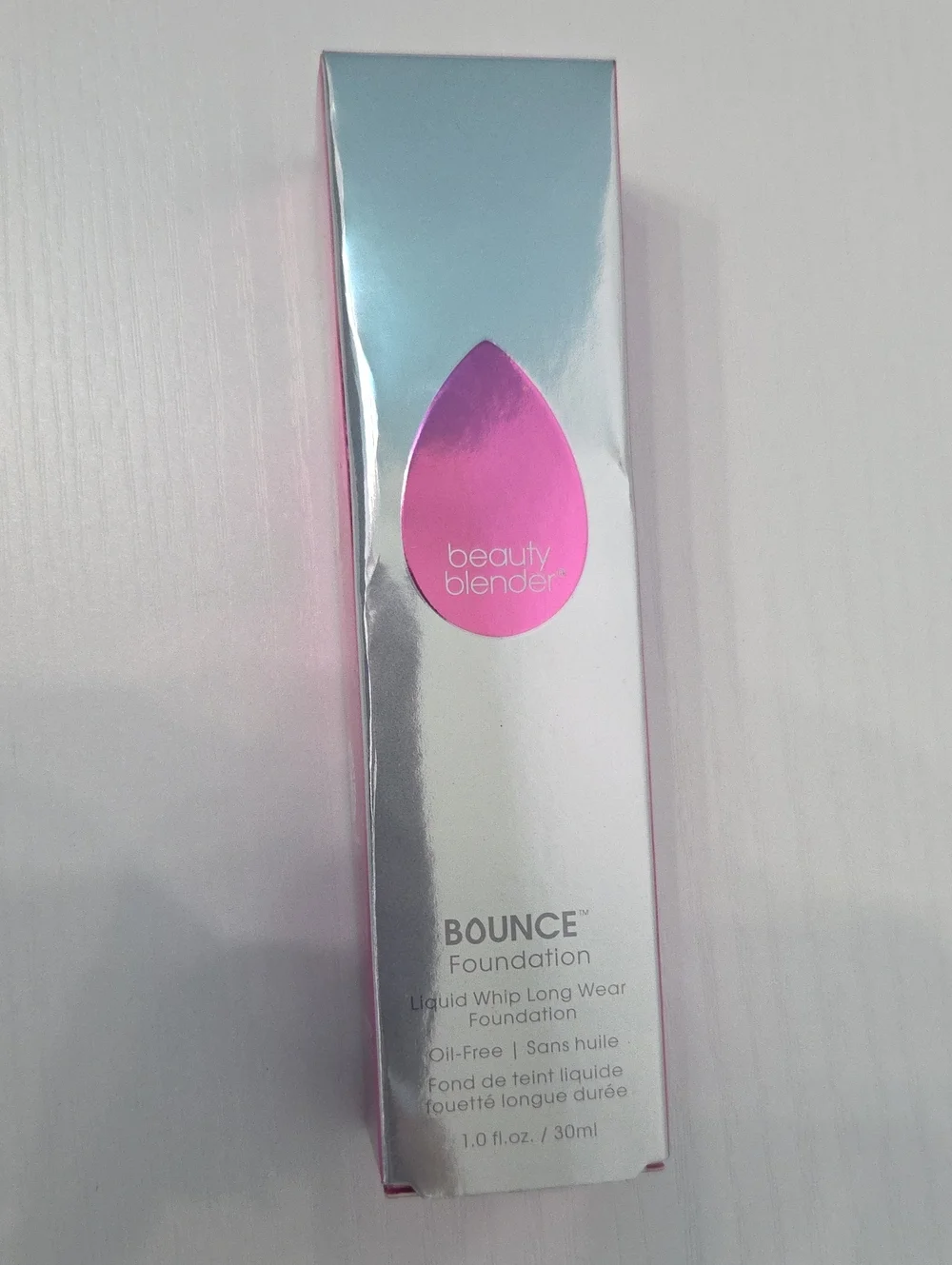 beautyblender Bounce Liquid Foundation - 1.30 W Light Sand